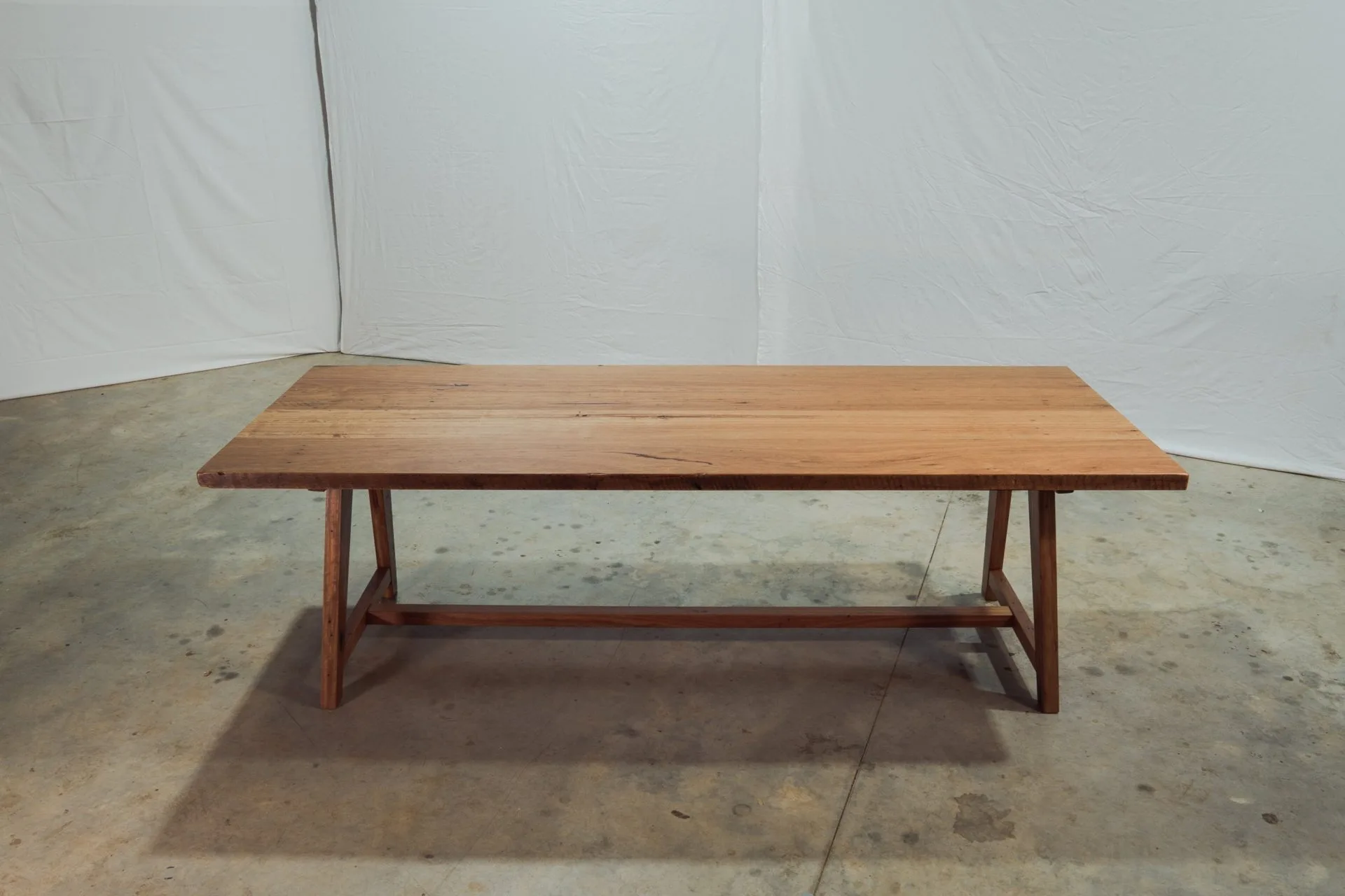 Image of neutral bay dining table