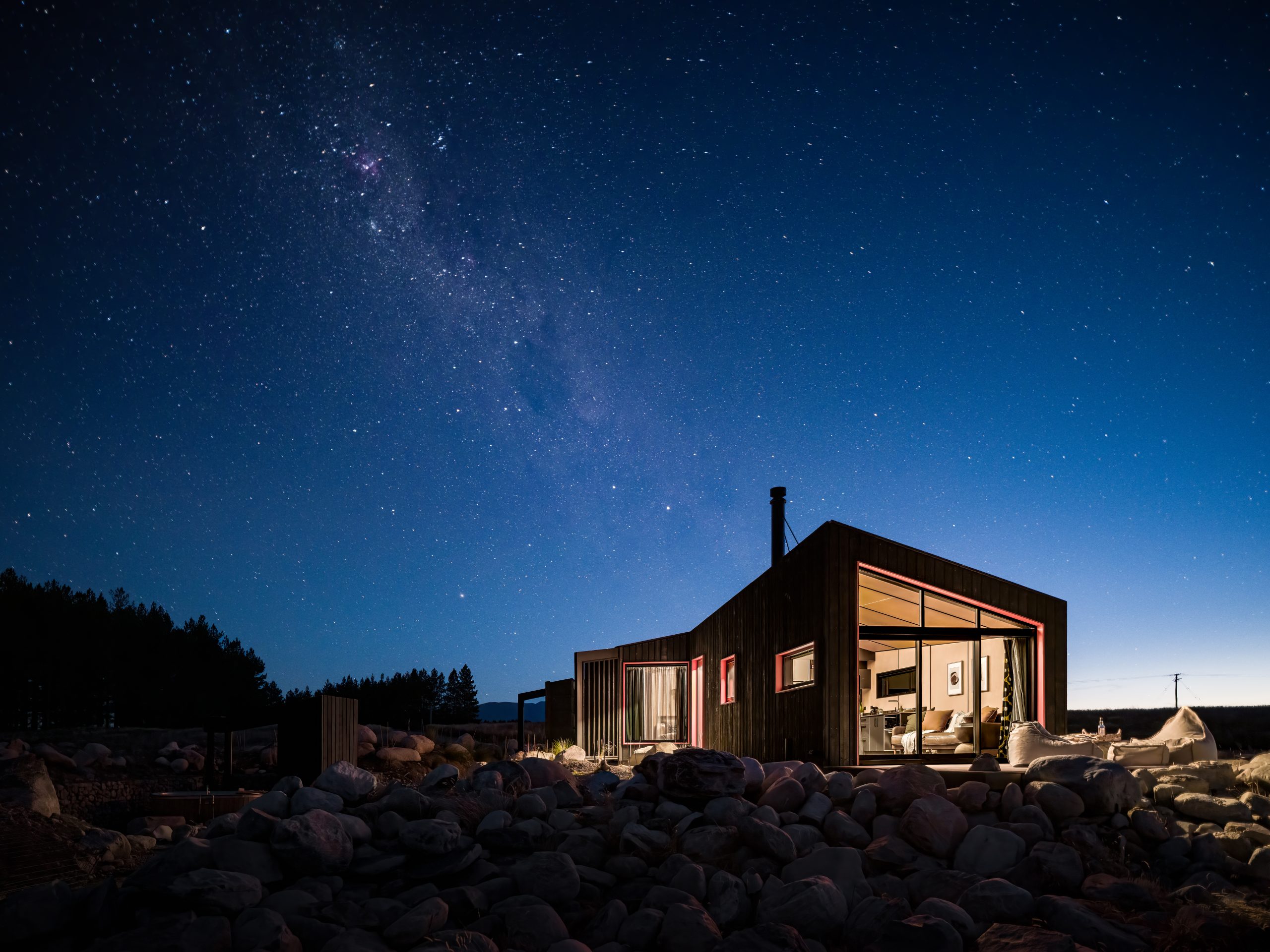 Sustainable cabin immersed in nature