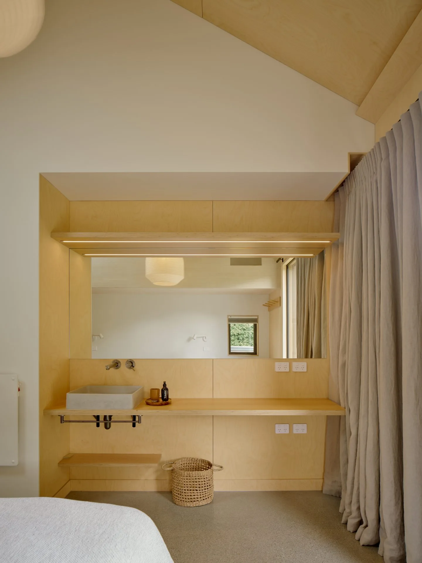 master ensuite